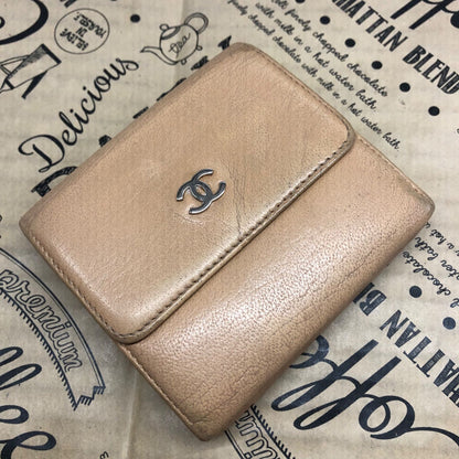 Chanel Fold Wallet Caviar Leather CC Logo Hook Card Billfold — view 2