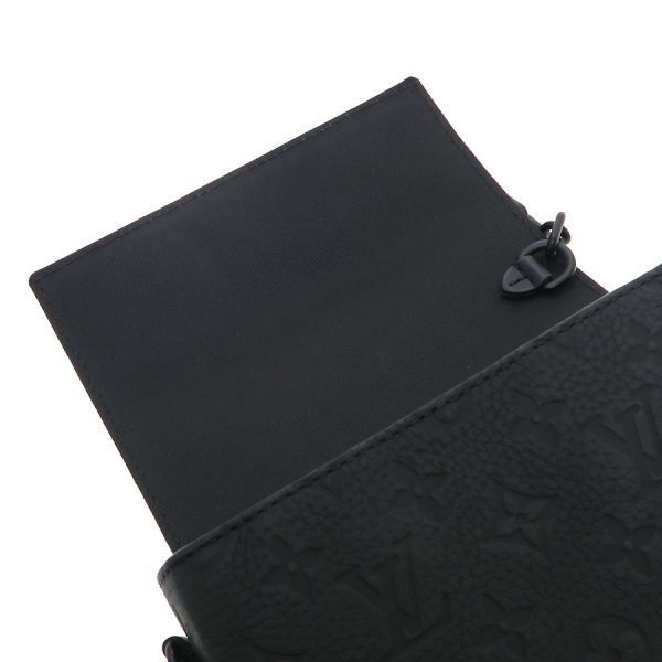Louis Vuitton Steamer Wearable Wallet