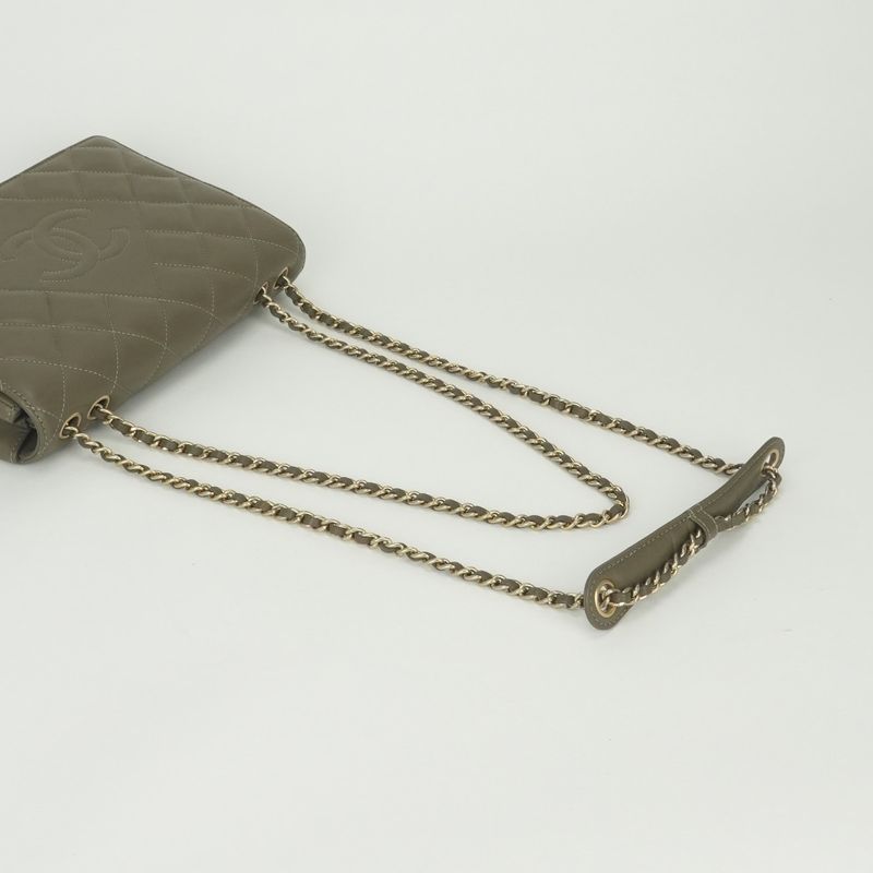 Chanel Quilted Shoulder Bag Lambskin Khaki Green Gold Chain Bag CC Logo Single