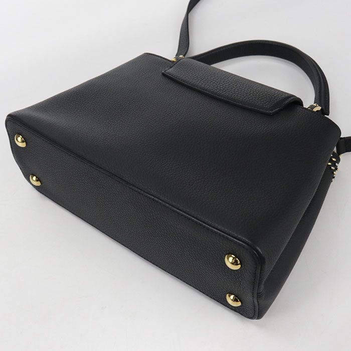 Louis Vuitton Capucines PM Taurillon Handbag Leather