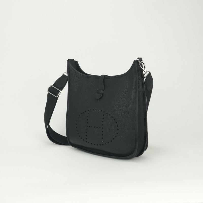 Hermes Evelyne Shoulder Bag Taurillon Clemence Noir Black Silver