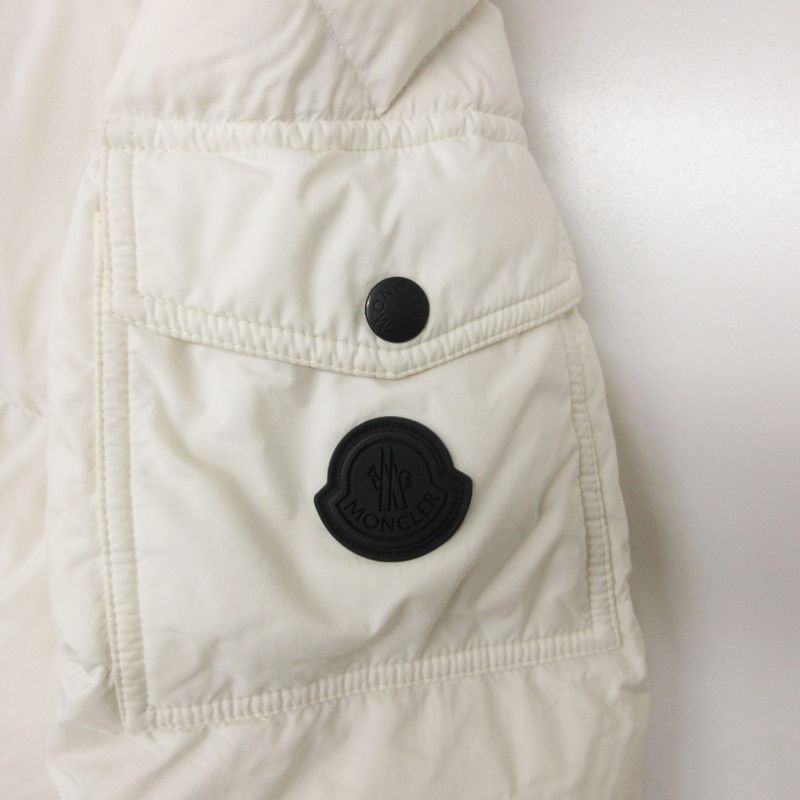 Moncler Down Jacket Maures Zip Up Logo White