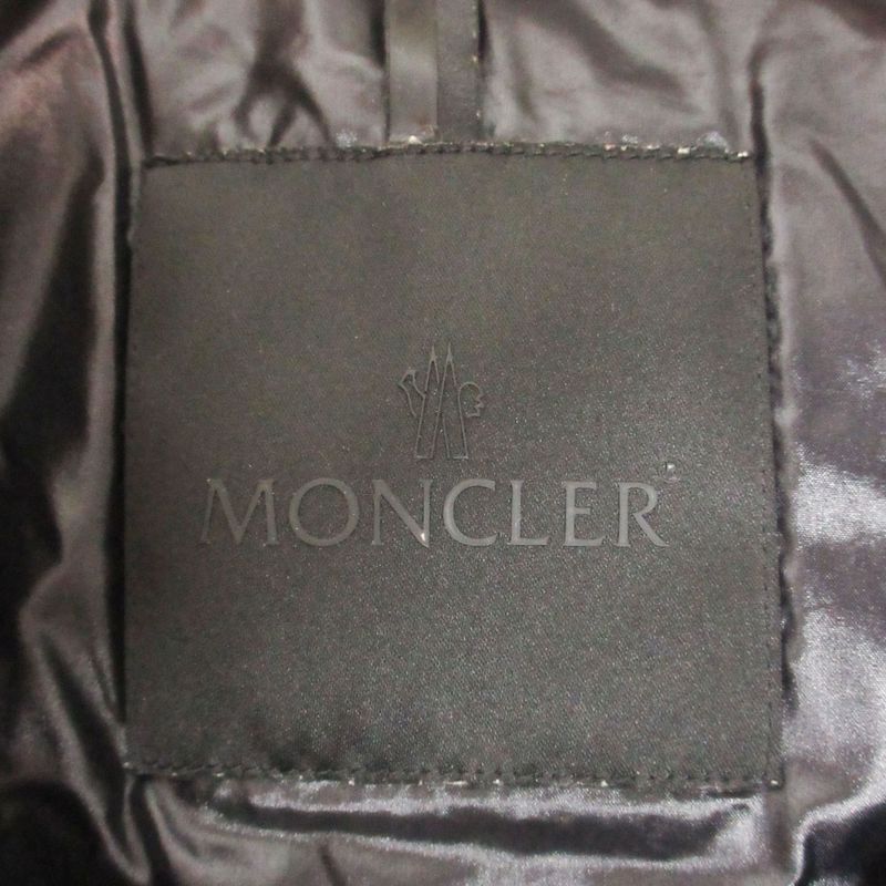 Moncler Down Jacket Maures Zip Up Logo White