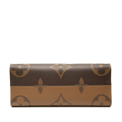 Louis Vuitton Monogram Giant Reverse on the Go MM 2-Way Shoulder Bag Brown