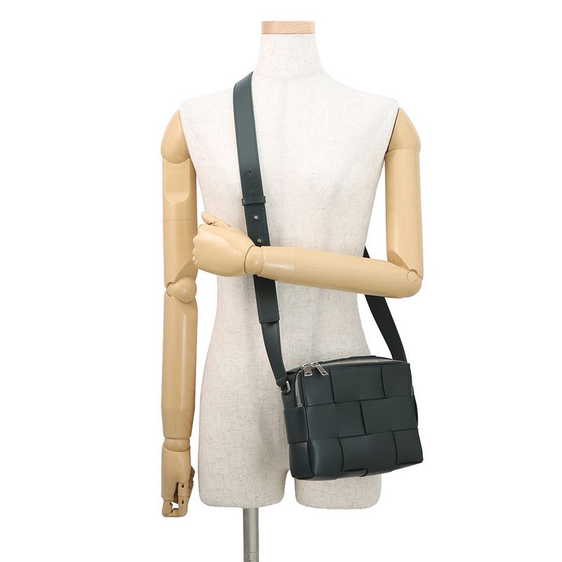 Bottega Veneta Shoulder Bag Cassette Maxi Intrecciato Leather
