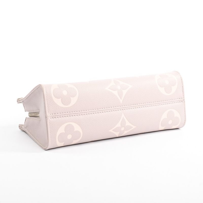 Louis Vuitton Handbag on the Go East West