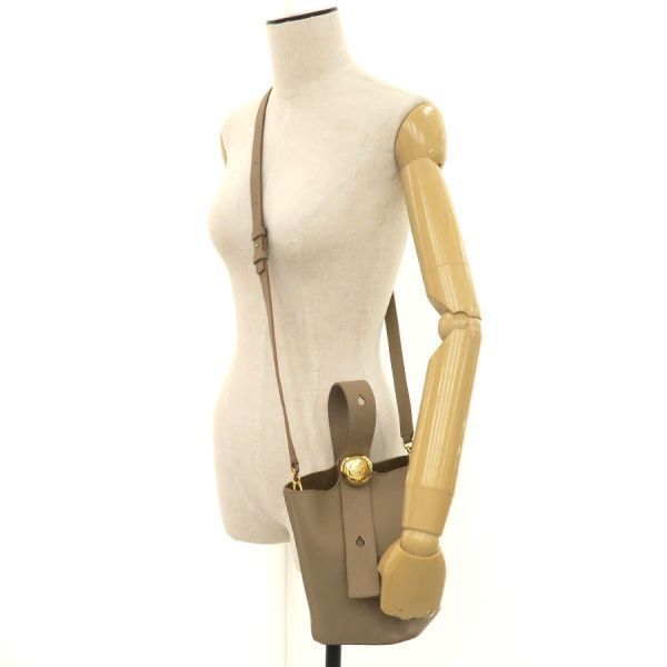 Loewe Pebble Bucket Bag Mini