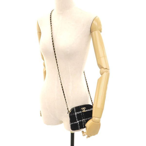 Chanel Quilted Tweed Chain Messenger Bag