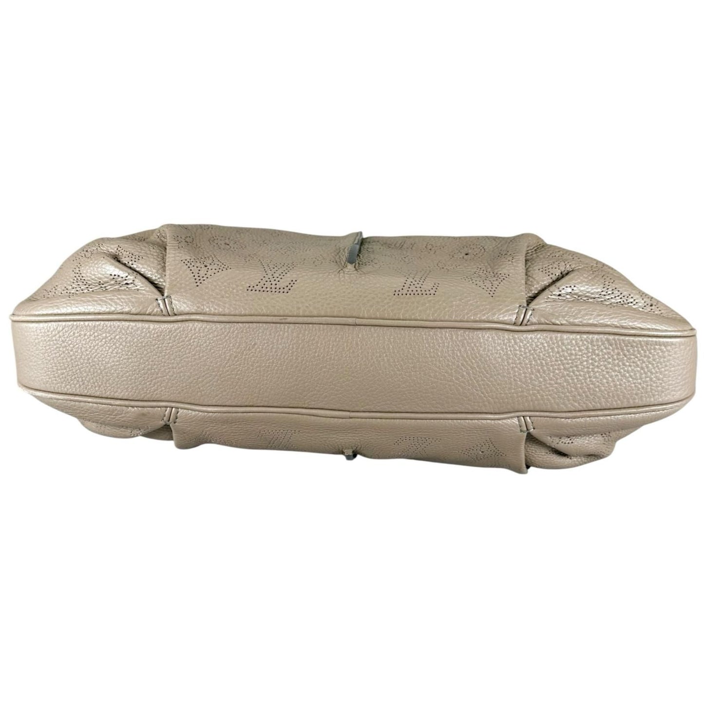 Louis Vuitton Selene MM Mahina Shoulder Bag Leather Taupe 2-Way — view 4