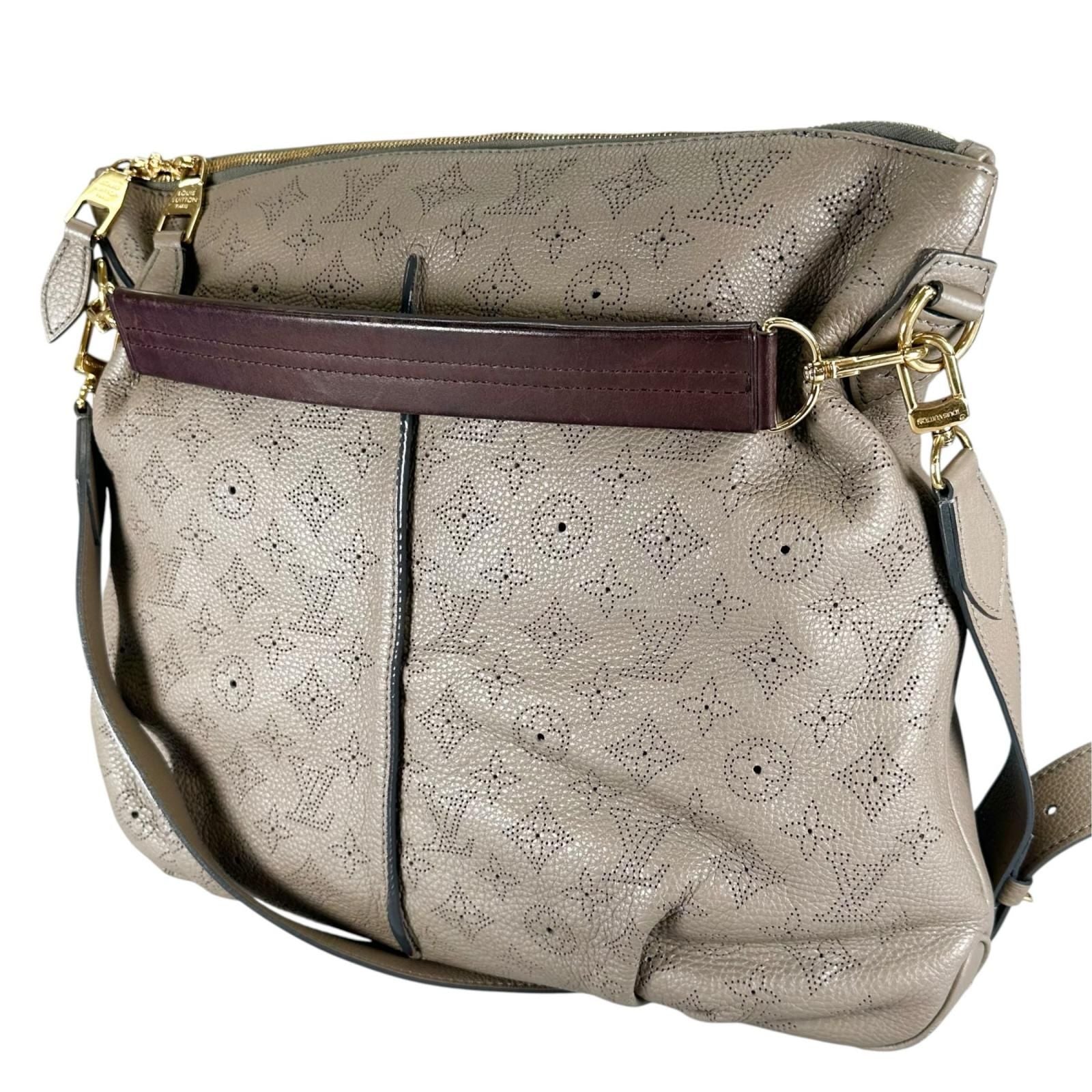 Louis Vuitton Selene MM Mahina Shoulder Bag Leather Taupe 2-Way — view 2