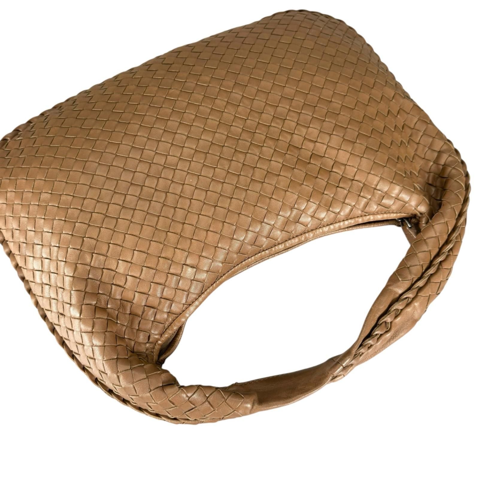 Bottega Veneta Hobo Intrecciato Handbag Lambskin Brown — view 5