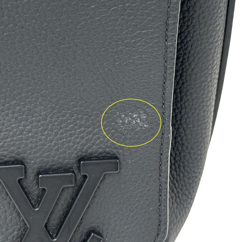 Louis Vuitton LV Aerogram Shoulder Bag Take Off Messenger Noir Black