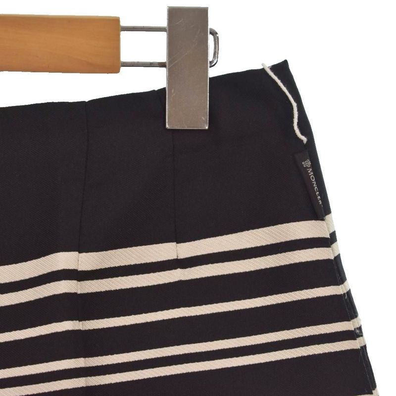 Moncler Shorts Border 42 Black