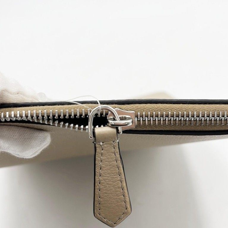Fendi Clutch Beige Leather Silver