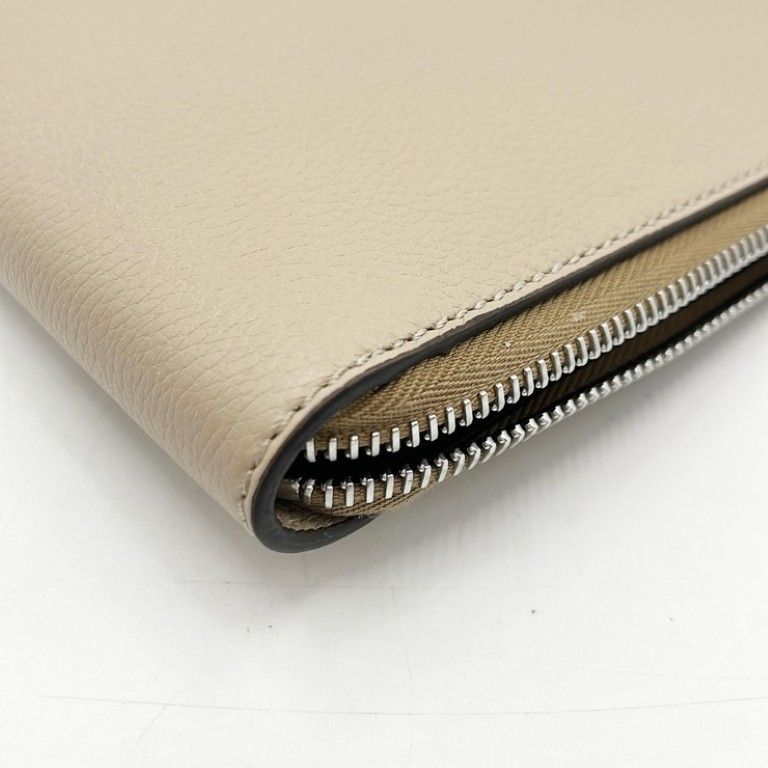 Fendi Clutch Beige Leather Silver