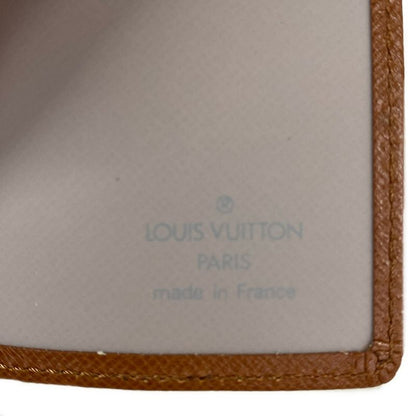 Louis Vuitton Pass Case Taiga Brown Porte Tresor Etui Papiers Leather Handbag