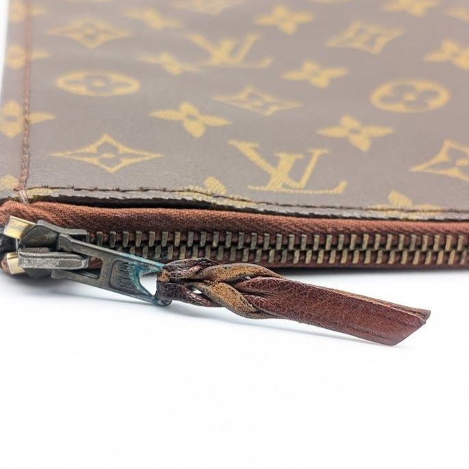 Louis Vuitton Poche Document Monogram Vintage Clutch