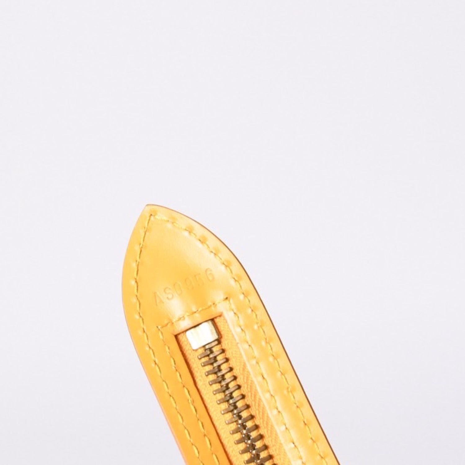 Louis Vuitton Saint Jacques Handbag Epi Leather Yellow Gold — view 6