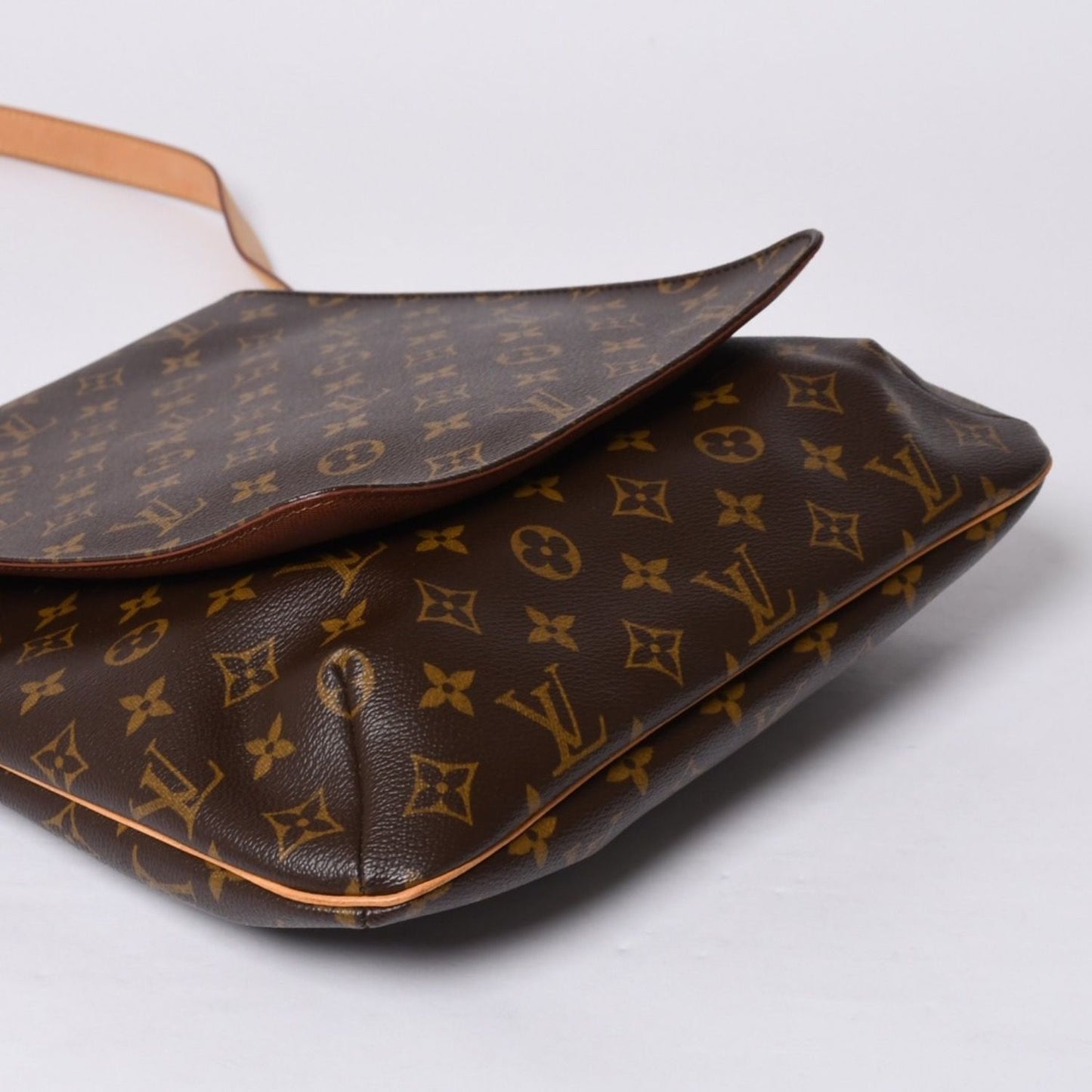 Louis Vuitton Monogram Musette Salsa Shoulder Bag Brown Vachetta Leather — view 7