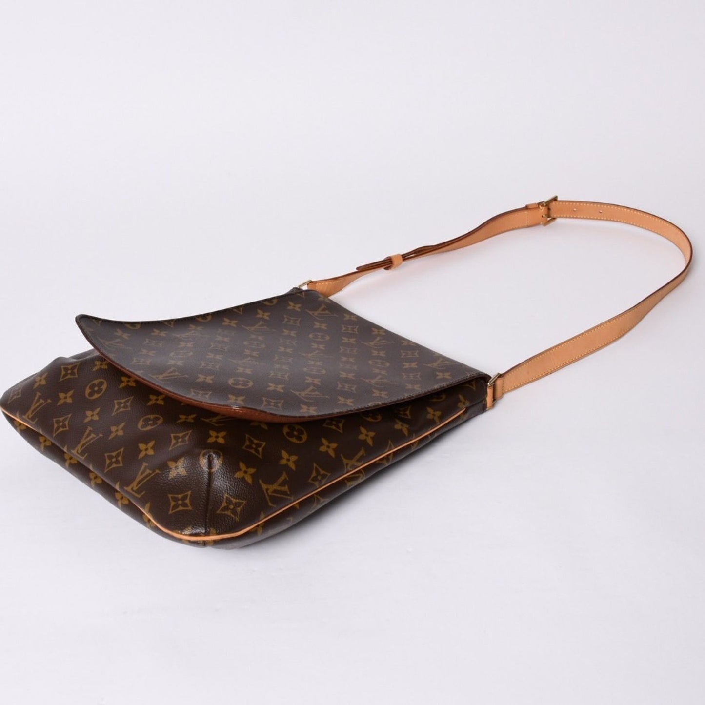 Louis Vuitton Monogram Musette Salsa Shoulder Bag Brown Vachetta Leather — view 4