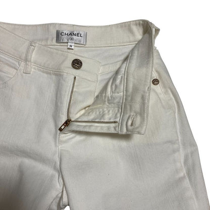 Chanel CC Logo Button Slim Stretch Denim Pants 36 White Suede