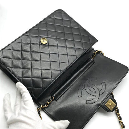 Chanel CC Logo Quilted Pushlock Lambskin Chain Shoulder Bag Black Purse