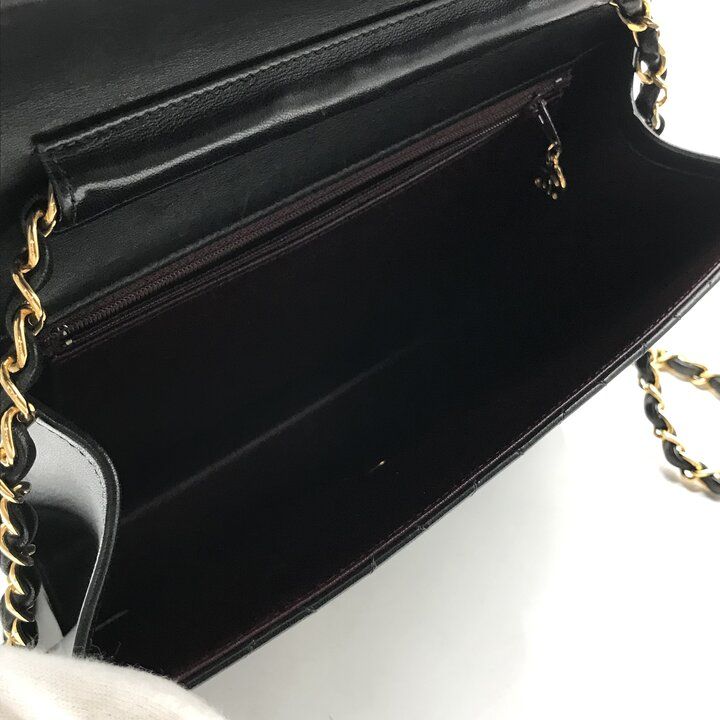 Chanel CC Logo Quilted Pushlock Lambskin Chain Shoulder Bag Black Purse