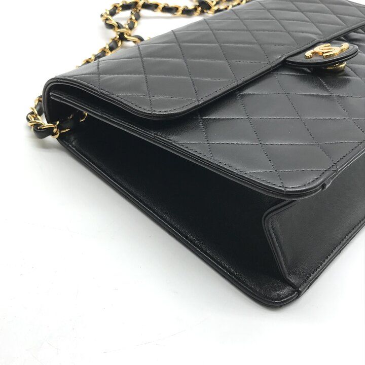 Chanel CC Logo Quilted Pushlock Lambskin Chain Shoulder Bag Black Purse