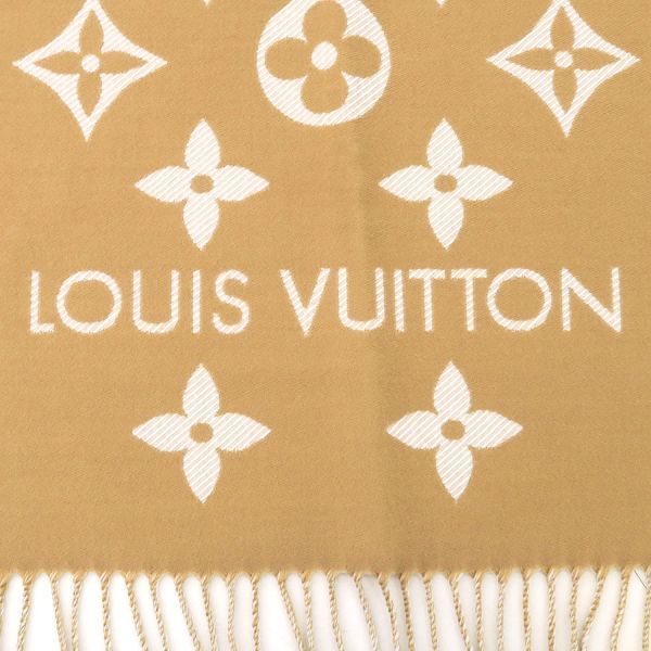 Louis Vuitton Scarf LV Essential