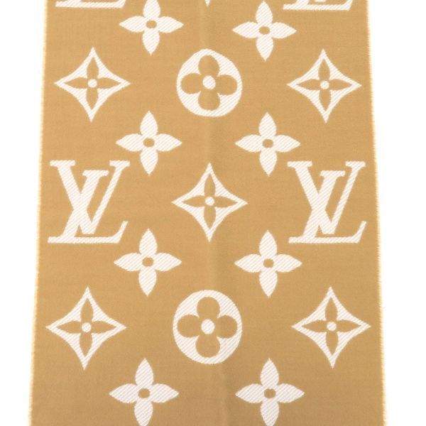 Louis Vuitton Scarf LV Essential