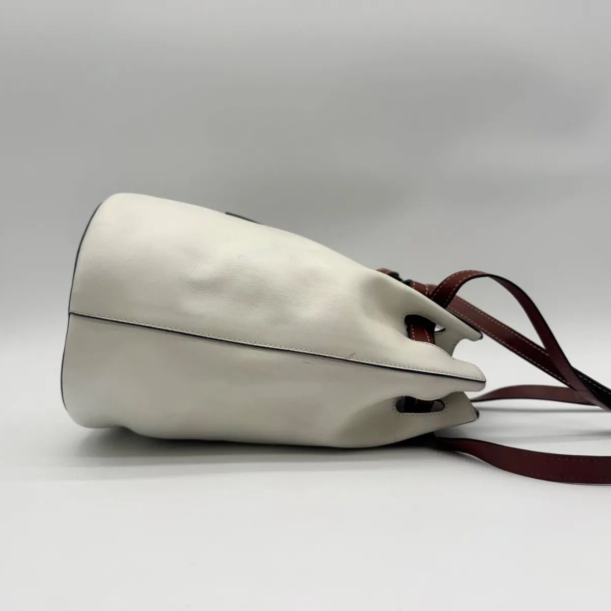 Loewe Shoulder Bag Lazo Bucket Leather White Brown — view 3