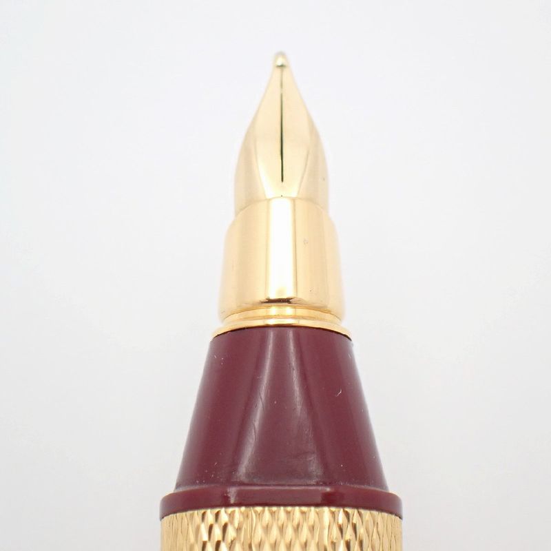 Cartier Trinity Oval Fountain Pen Gold