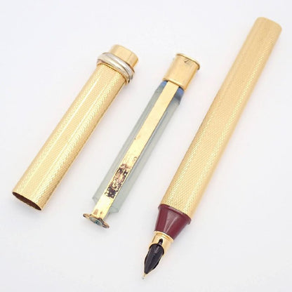 Cartier Trinity Oval Fountain Pen Gold