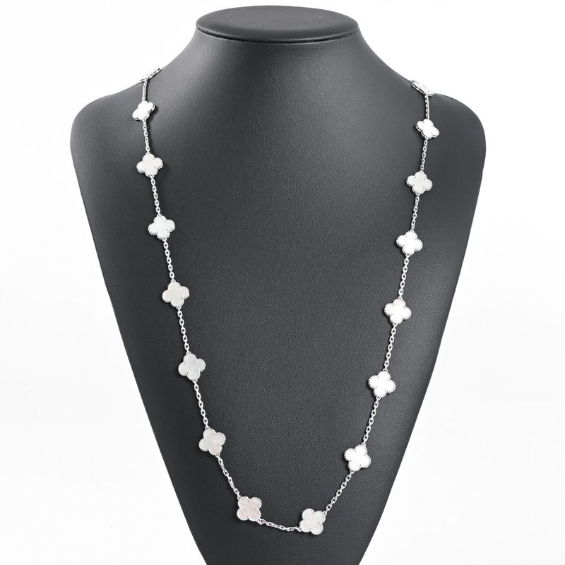 Van Cleef & Arpels Necklace Vintage Alhambra