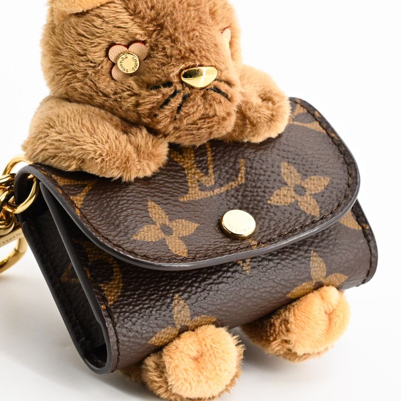 Louis Vuitton Charm LV Monogram Keychain