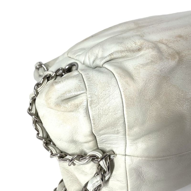 Chanel Shoulder Bag CC Logo Charm Leather White