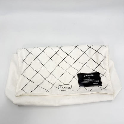 Chanel Shoulder Bag Quilted 25 Double Flap Chain Crossbody CC Logo Turnlock