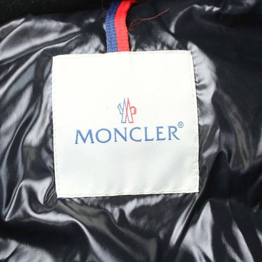 Moncler Badia Down Jacket Patch Logo Nylon Hood 00 Black MW