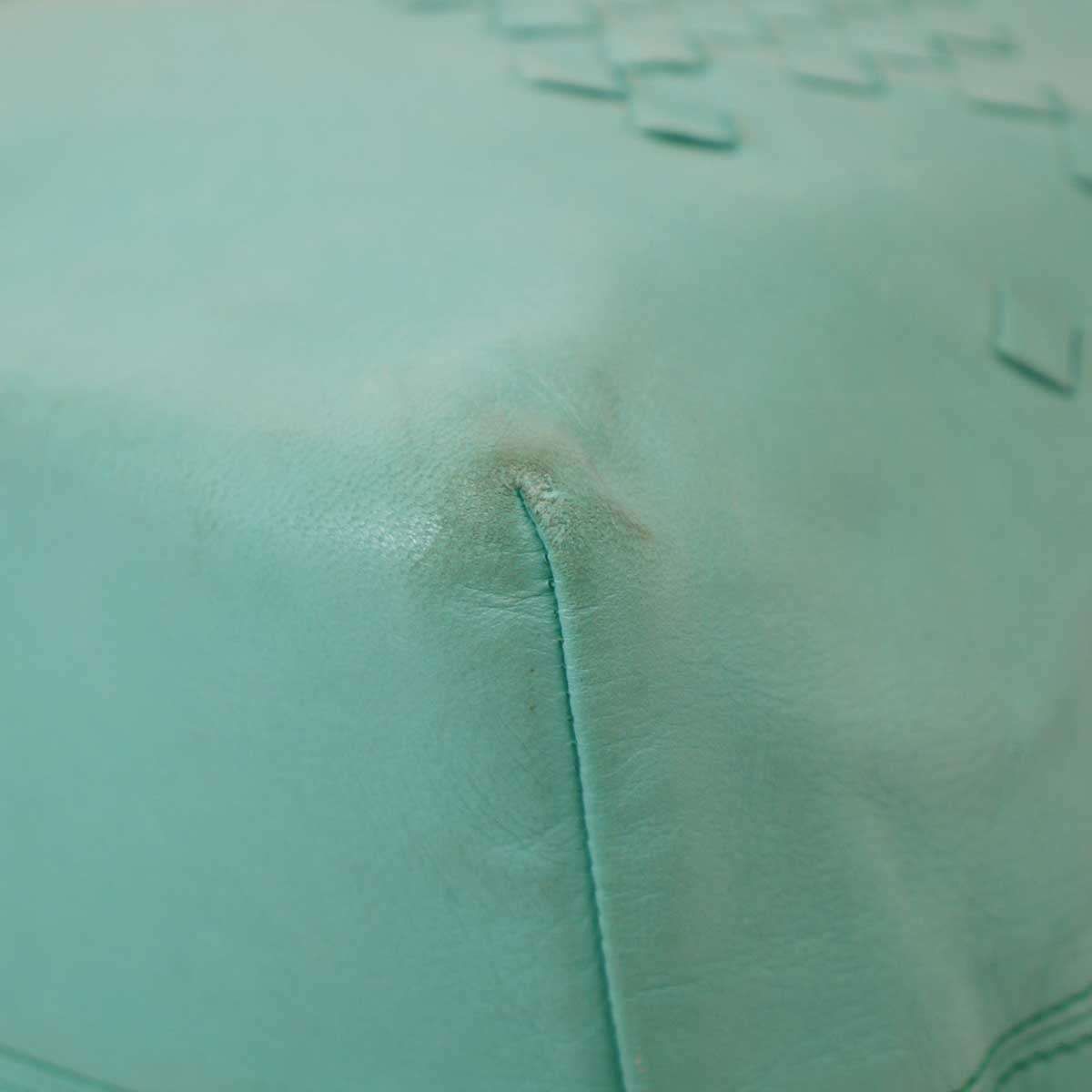 Bottega Veneta Intrecciato Leather Handbag Blue