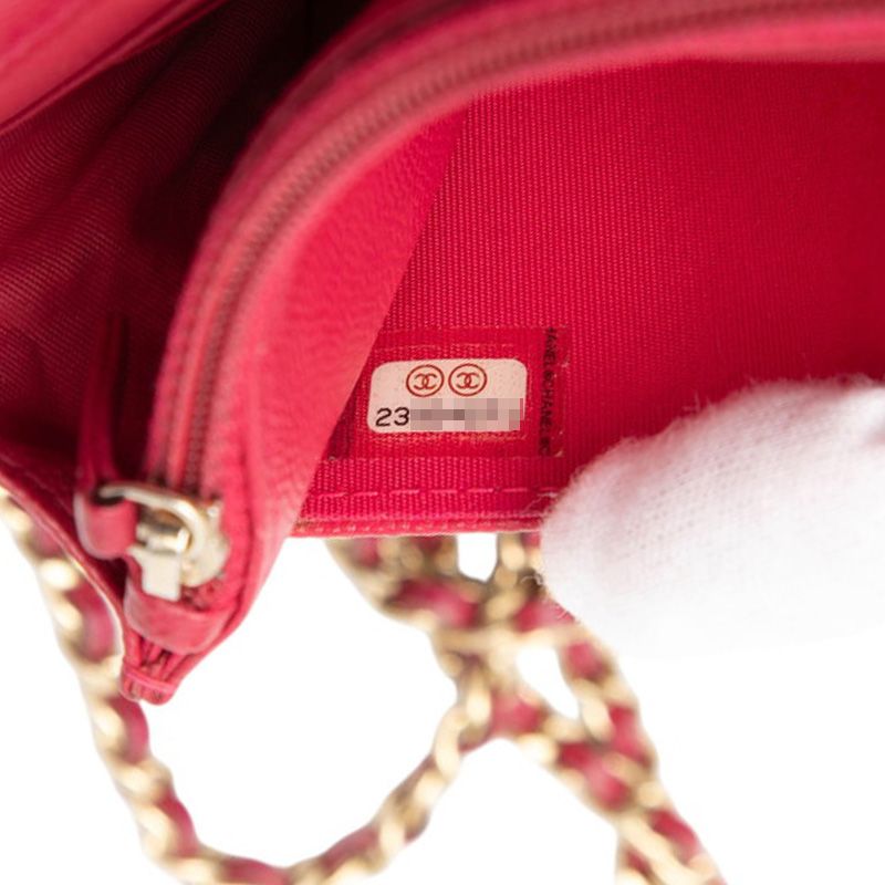Chanel Quilted CC Logo Chain Shoulder Bag Pink Caviar Leather