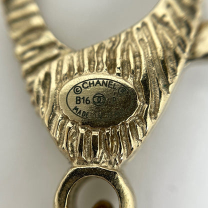 Chanel CC Logo Faux Pearl Necklace White Gold