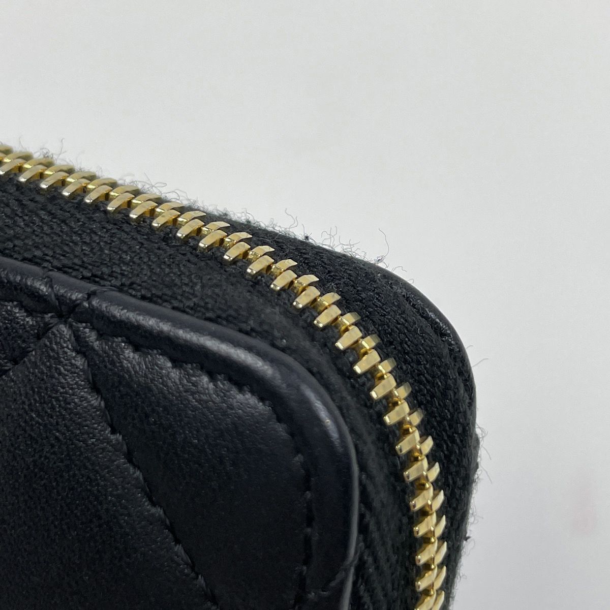 Chanel CC Logo Zip Around Coin Case Quilted Leather Black