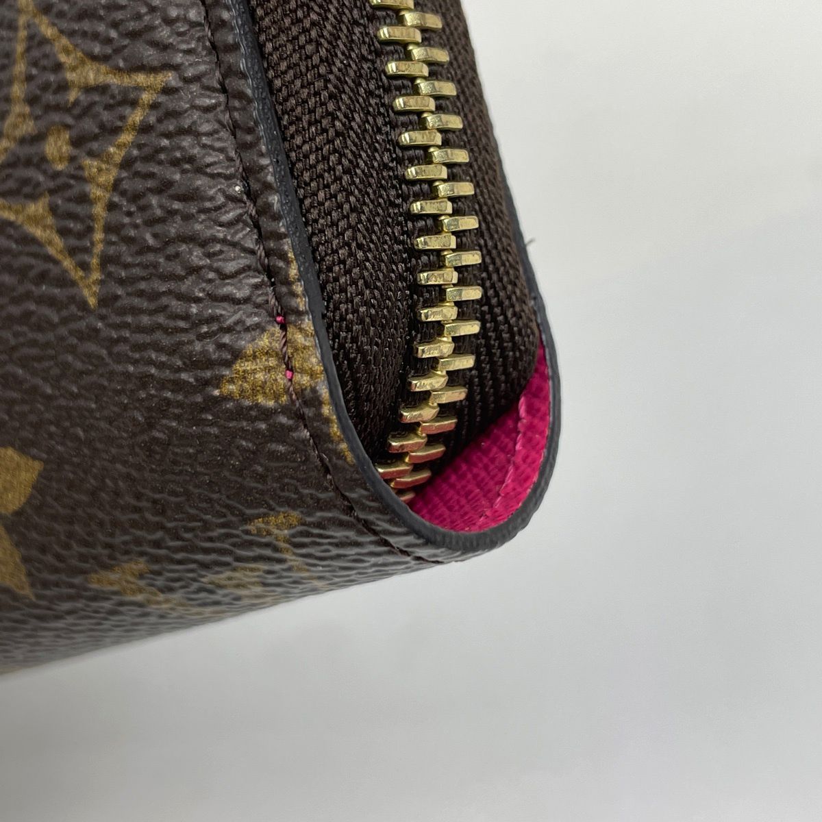 Louis Vuitton Zippy Wallet Lovelock Monogram Brown