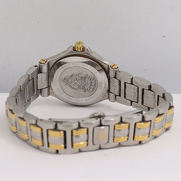 Gucci Quartz Gray Dial Watch Tam
