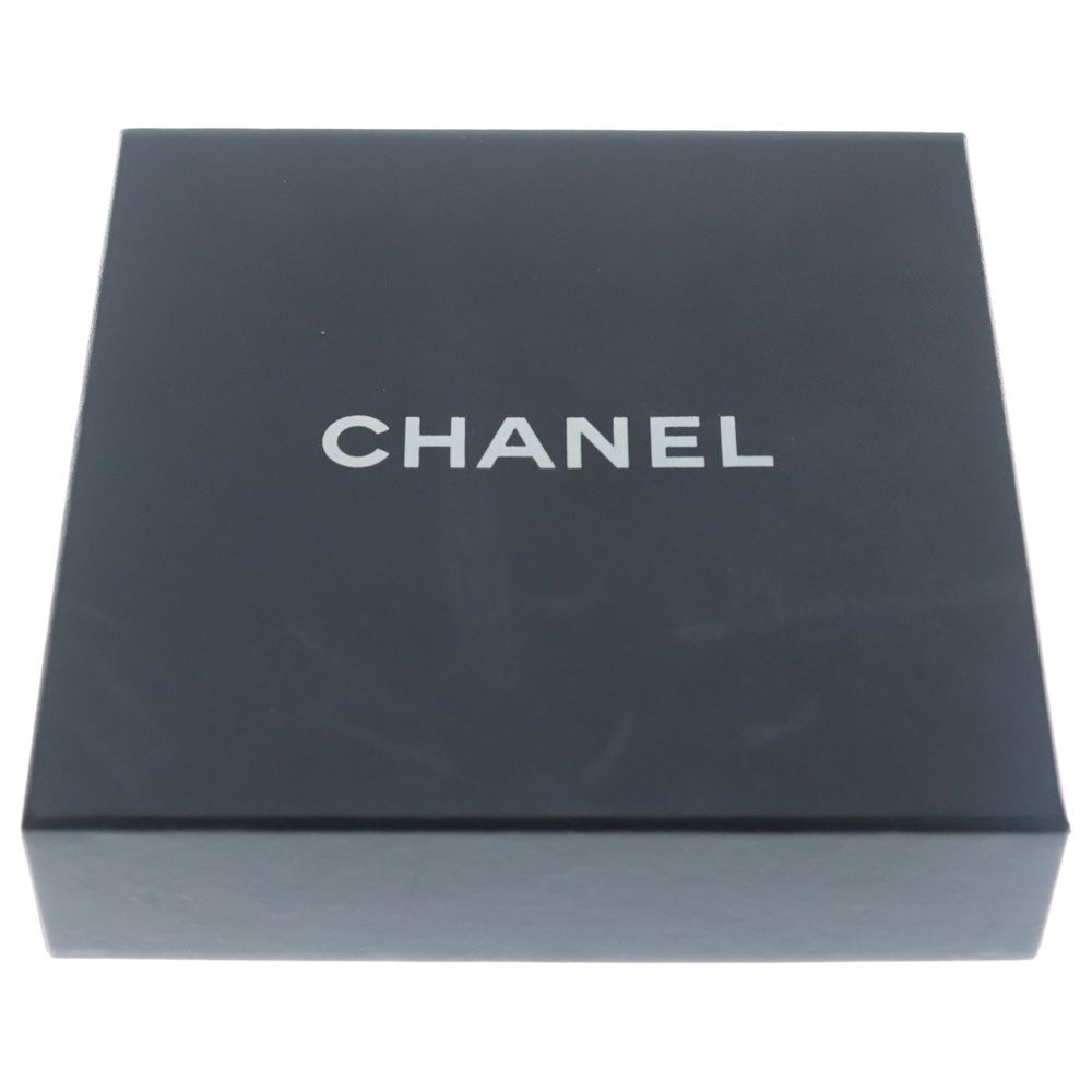 Chanel CC Logo Turnlock Necklace Pendant Chain Gold