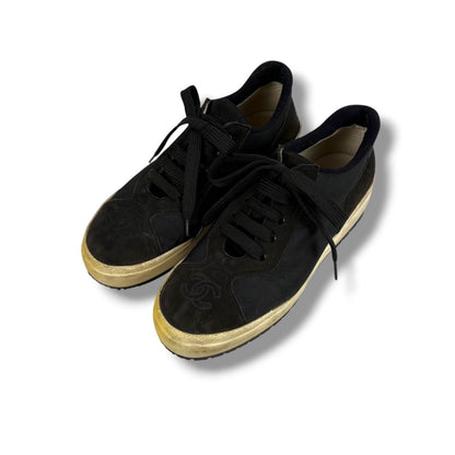 Chanel CC Logo Low Cut Sneakers Black Nylon Leather — view 3