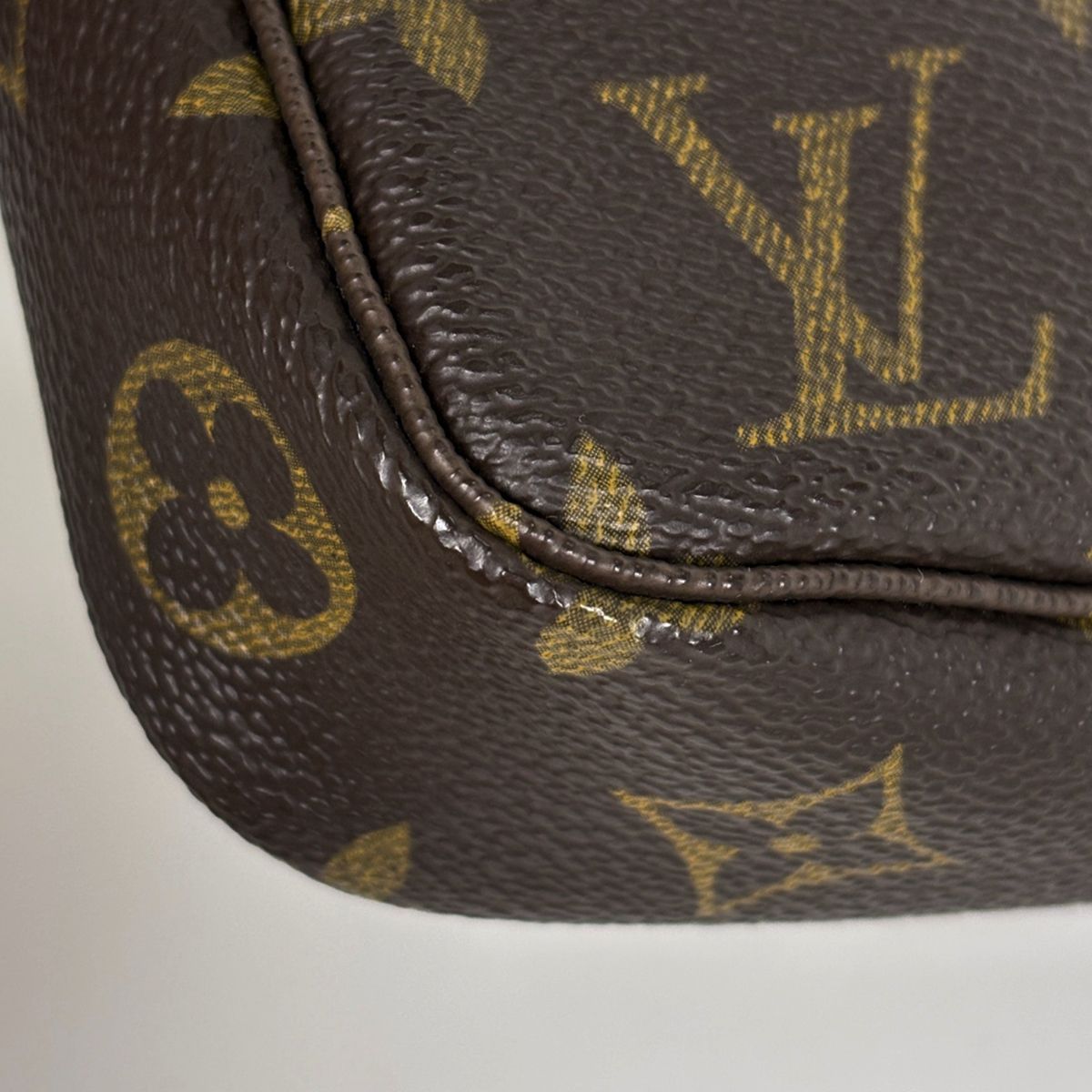 Louis Vuitton Pochette Accessoire Makeup Cosmetics Monogram Brown