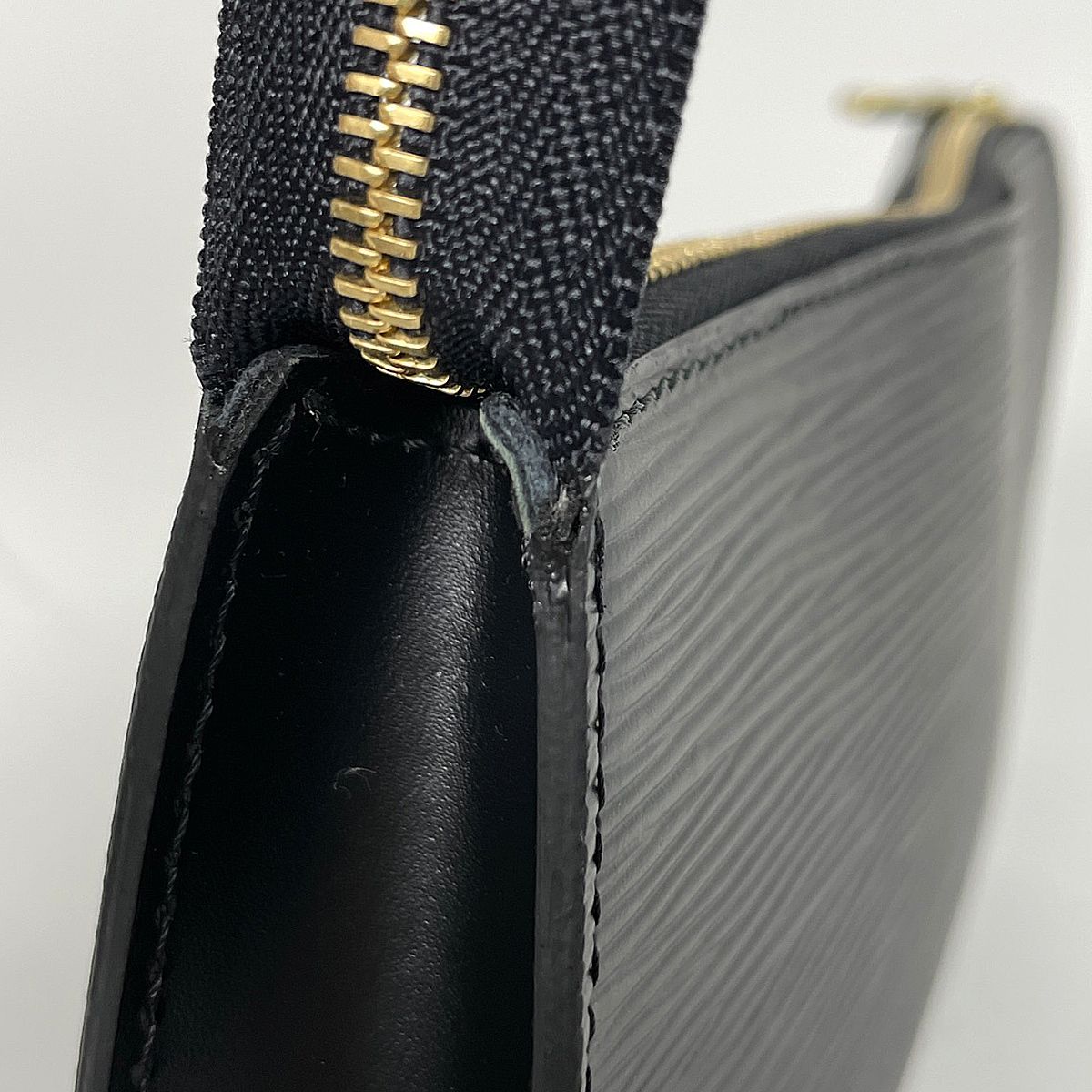 Louis Vuitton Pochette Epi Noir Pouch