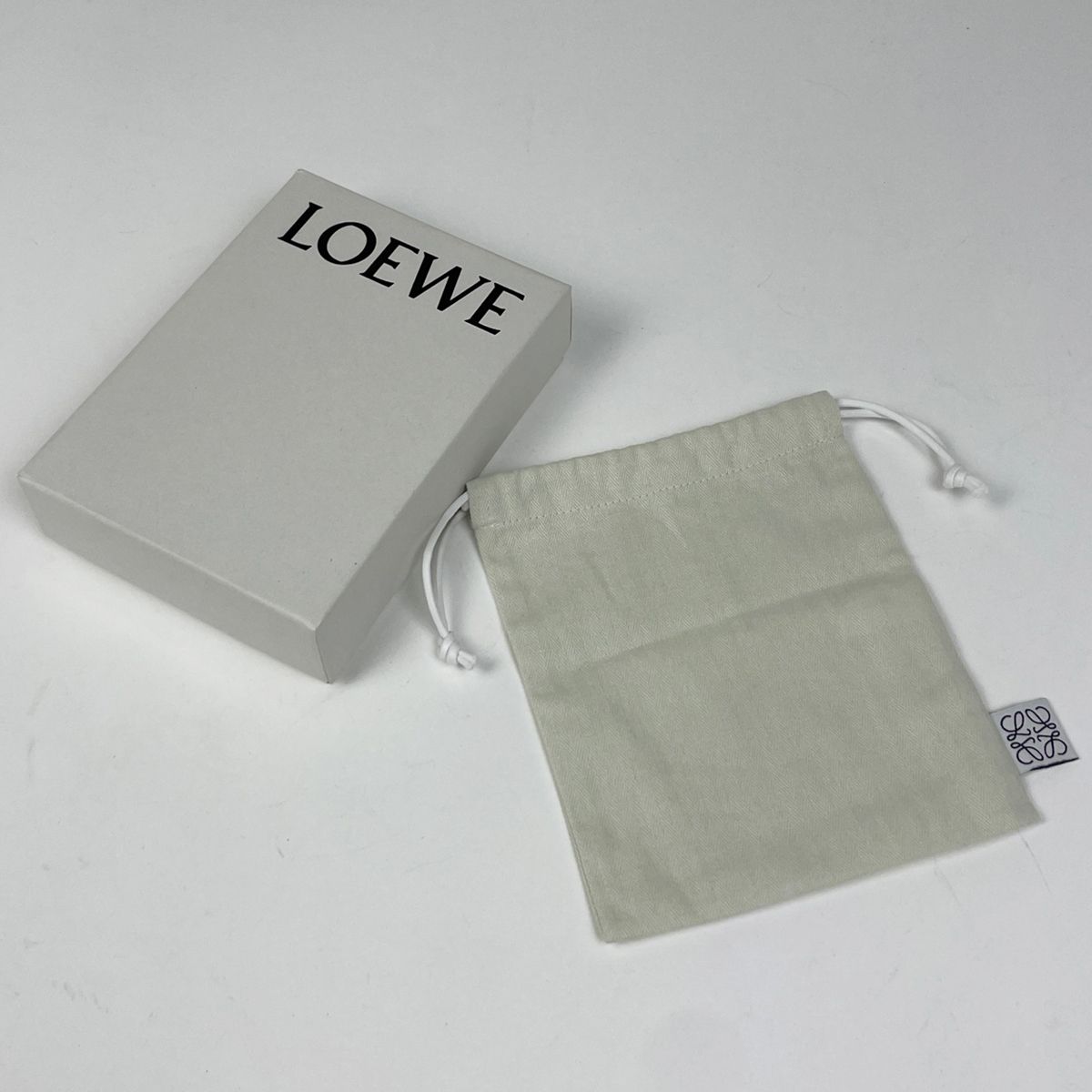 Loewe Vertical Wallet Small Trifold Smooth Leather Mocha