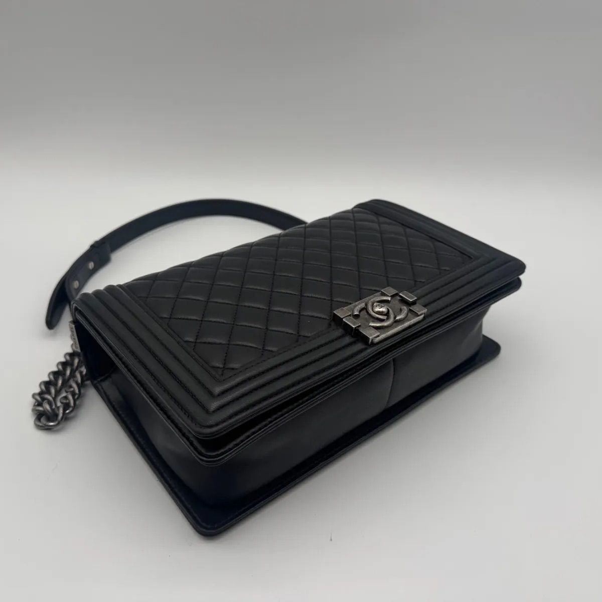 Chanel Large Shoulder Bag CC Logo Quilted Silver Black Leather — view 6